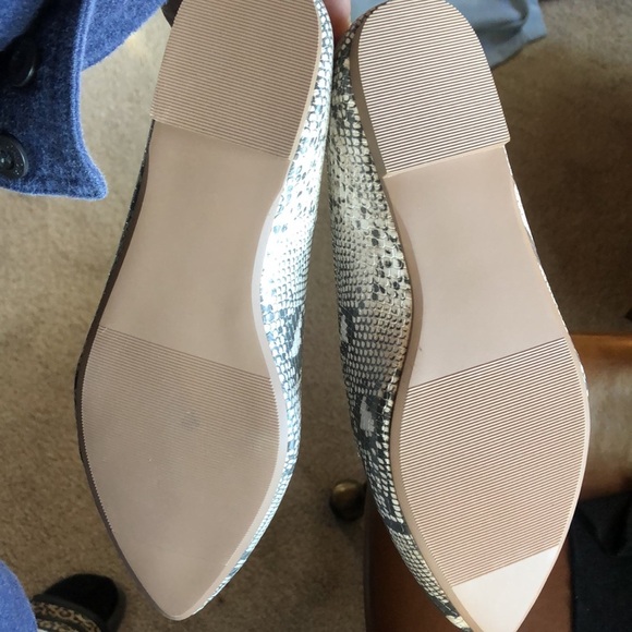 Like new Coconuts by Matisse flat sole never worn faux lizard 7.5W - Picture 7 of 9